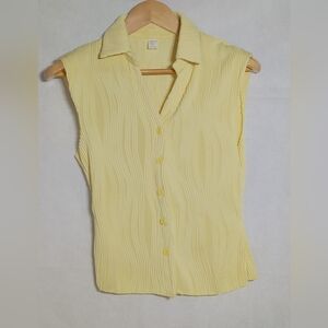 Poeslle Yellow Sleeveless wave Pattern Sz M Collared Top